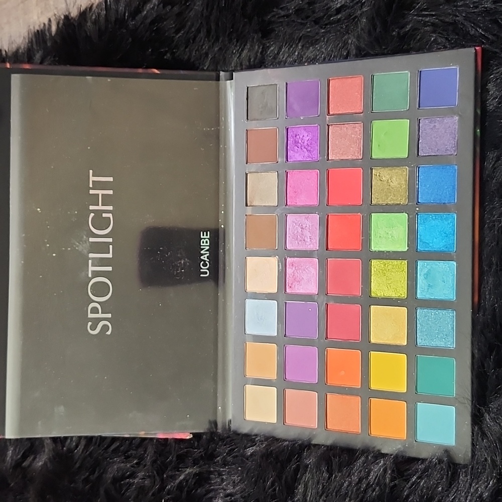 Palette - Picture 2 of 2